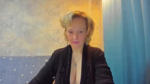 Lisasimsxs online show from February 2026 10:13:02 PM