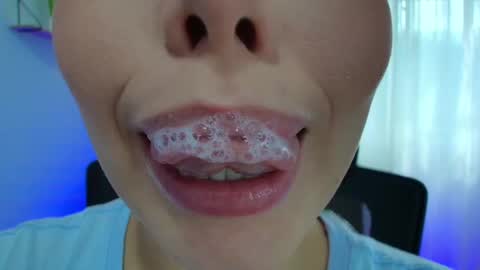 Lisbet online show from February 2025 02:16:01 PM