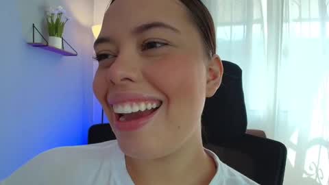 Lisbet online show from February 2025 02:25:02 PM