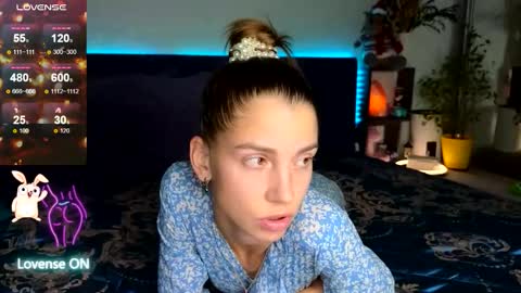 Kris Maks online show from October 2025 05:02:02 PM