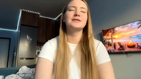 Snapshot of lisi_kiss_ chatting on May 2026 05:12:02 PM Aurora online show from May 2026 05:12:02 PM