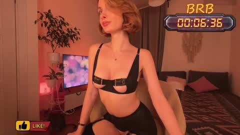 Snapshot of liss_n_gloss chatting on June 2026 02:05:01 PM Lisa online show from June 2026 02:05:01 PM