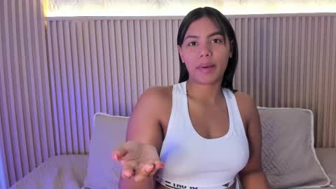 Snapshot of liss_reyes chatting on September 2025 01:46:01 PM Liss online show from September 2025 01:46:01 PM