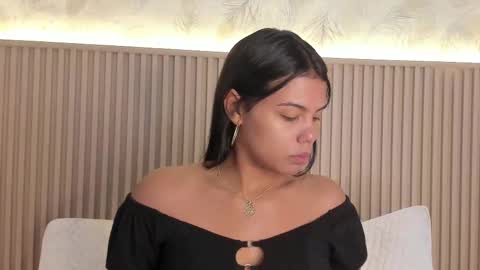 Snapshot of liss_reyes chatting on October 2025 01:09:01 PM Liss online show from October 2025 01:09:01 PM