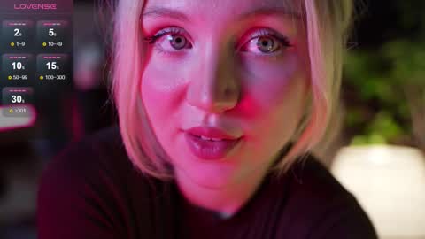 Lissa online show from September 2025 08:47:01 AM