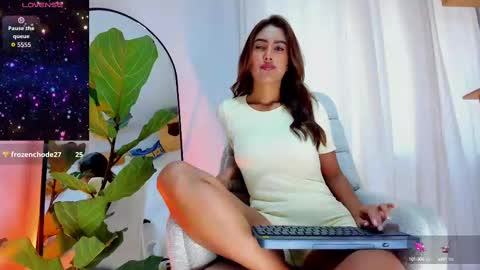 Lissa online show from September 2025 05:12:02 PM