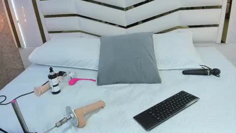 lisse_palmerr online show from March 2025 01:22:01 AM