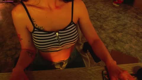 Liss online show from November 2025 03:45:01 PM