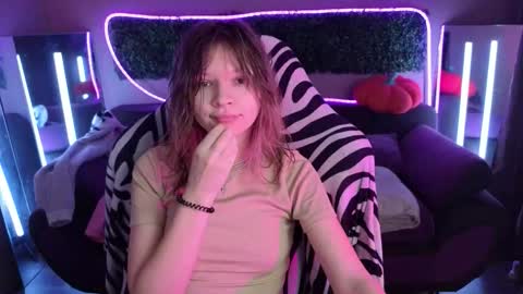 Snapshot of litabrom chatting on November 2025 09:03:01 AM Lena online show from November 2025 09:03:01 AM