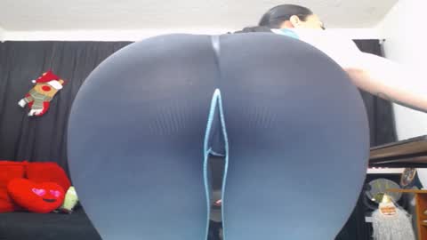 Snapshot of litas_secrets chatting on January 2025 11:01:02 PM LITA a sexy milf online show from January 2025 11:01:02 PM