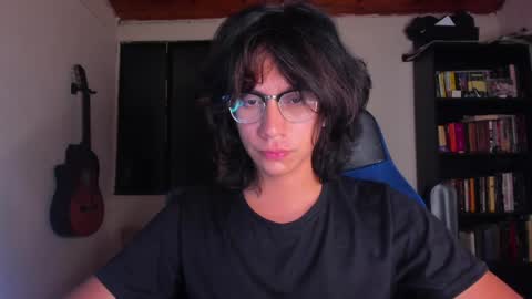 Snapshot of literateboy chatting on May 2026 01:43:01 AM Literateboy online show from May 2026 01:43:01 AM