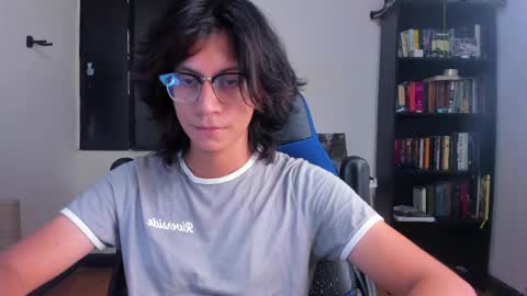 Snapshot of literateboy chatting on May 2026 01:44:01 AM Literateboy online show from May 2026 01:44:01 AM