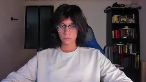 Snapshot of literateboy chatting on May 2026 02:29:01 AM Literateboy online show from May 2026 02:29:01 AM