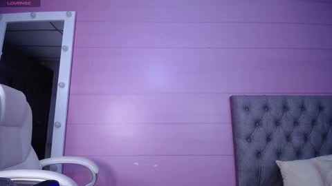 Snapshot of litle_lola chatting on February 2025 11:28:02 AM LOLA online show from February 2025 11:28:02 AM
