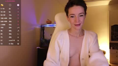 Snapshot of litllle_alis_a chatting on October 2025 08:08:01 PM Alisa online show from October 2025 08:08:01 PM