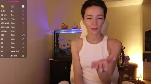 Snapshot of litllle_alis_a chatting on October 2025 08:18:02 PM Alisa online show from October 2025 08:18:02 PM