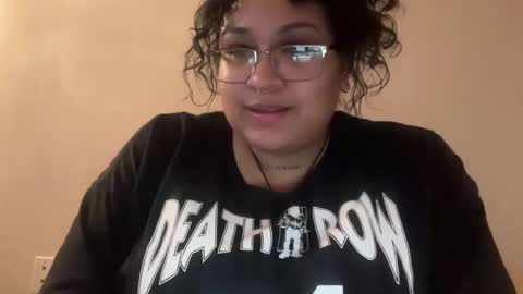Snapshot of littldeath chatting on October 2025 02:18:02 PM littldeath online show from October 2025 02:18:02 PM