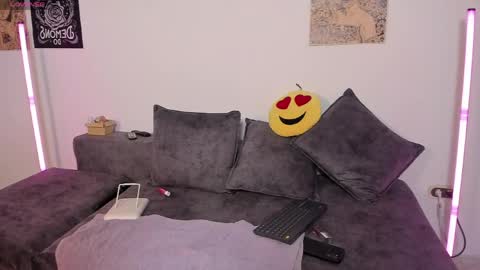 little__ammy online show from April 2026 12:23:01 AM