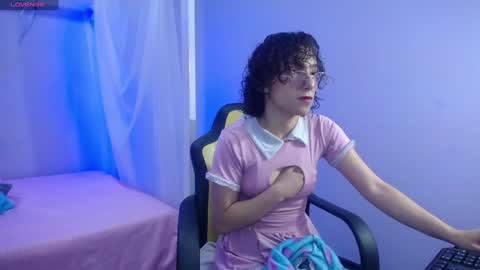 Snapshot of little__amy_ chatting on December 2024 09:46:01 PM AMY online show from December 2024 09:46:01 PM