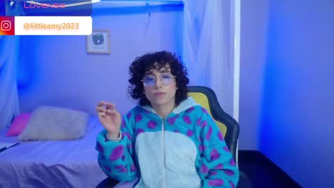 Snapshot of little__amy_ chatting on December 2024 09:04:02 PM AMY online show from December 2024 09:04:02 PM