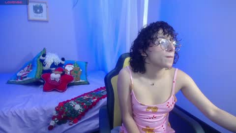 Snapshot of little__amy_ chatting on December 2024 11:55:01 PM AMY online show from December 2024 11:55:01 PM