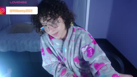 Snapshot of little__amy_ chatting on January 2025 11:33:01 AM AMY online show from January 2025 11:33:01 AM
