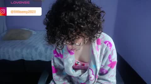 Snapshot of little__amy_ chatting on January 2025 10:08:01 AM AMY online show from January 2025 10:08:01 AM