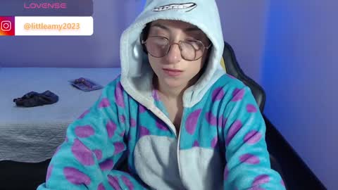 Snapshot of little__amy_ chatting on January 2025 06:14:01 PM AMY online show from January 2025 06:14:01 PM