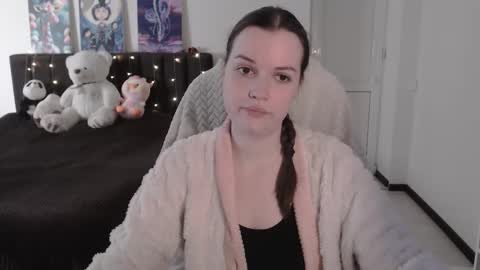 little__flowers online show from October 2025 08:04:01 AM