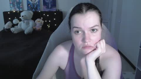 little__flowers online show from April 2026 09:30:01 AM