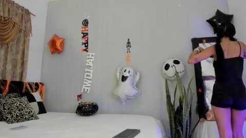 little_abbye online show from October 2025 10:49:01 AM