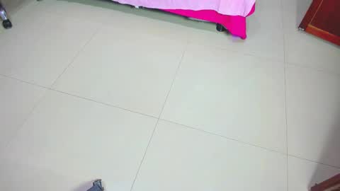 Alis online show from February 2025 12:01:02 PM