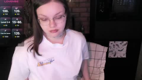 Snapshot of little_bambii_ chatting on December 2024 08:44:02 AM Eva online show from December 2024 08:44:02 AM