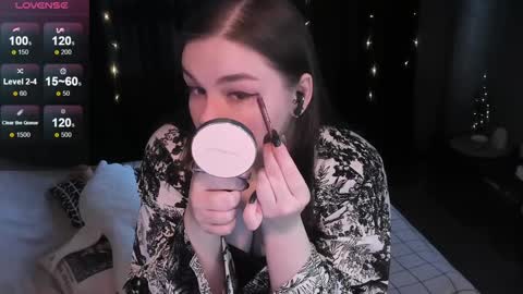Snapshot of little_bambii_ chatting on December 2024 07:58:01 AM Eva online show from December 2024 07:58:01 AM