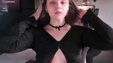 Snapshot of little_bambii_ chatting on February 2025 12:06:02 PM Eva online show from February 2025 12:06:02 PM