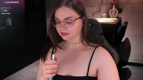 Snapshot of little_bambii_ chatting on February 2025 02:59:02 PM Eva online show from February 2025 02:59:02 PM