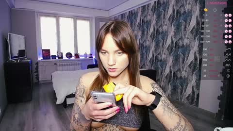 Snapshot of little_birdy chatting on December 2024 11:52:02 AM Birdy online show from December 2024 11:52:02 AM