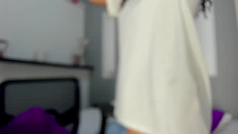 little_carolain online show from December 2024 10:26:01 PM