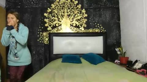 Diablita online show from December 2025 02:17:01 AM