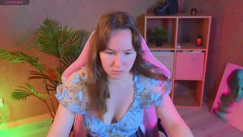 Snapshot of little_doll_meow chatting on April 2026 01:32:01 AM Alexandra online show from April 2026 01:32:01 AM