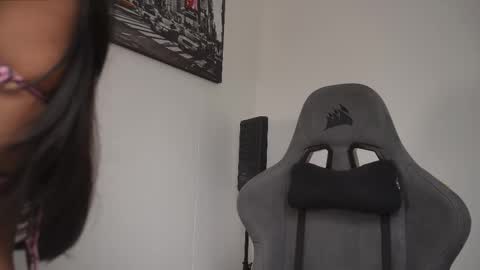 Help me reach 100 likes online show from November 2025 07:18:01 PM