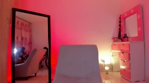 Emily online show from September 2025 04:39:02 AM