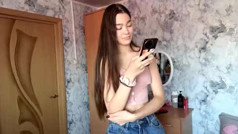 Snapshot of little_ieity chatting on October 2025 04:24:02 AM Viiola online show from October 2025 04:24:02 AM