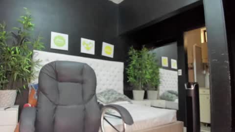 little_jheimy online show from January 2025 07:28:02 PM