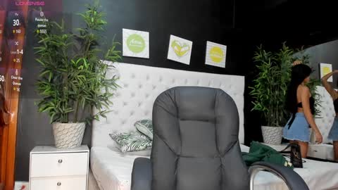 little_jheimy online show from February 2025 07:10:01 PM