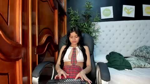 little_jheimy online show from February 2025 11:54:02 PM