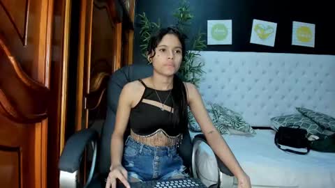 little_jheimy online show from February 2025 07:03:01 PM