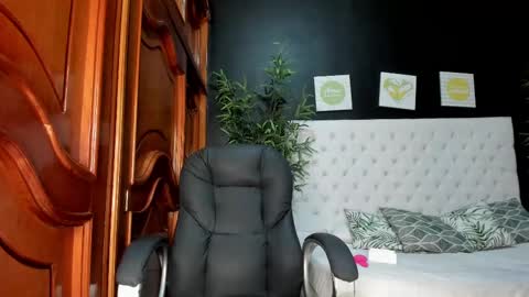 little_jheimy online show from February 2025 01:13:02 AM