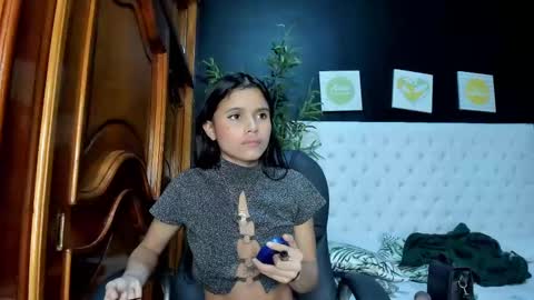 little_jheimy online show from February 2025 07:27:02 PM