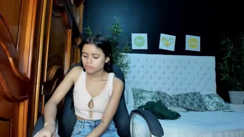 little_jheimy online show from February 2025 08:07:02 PM